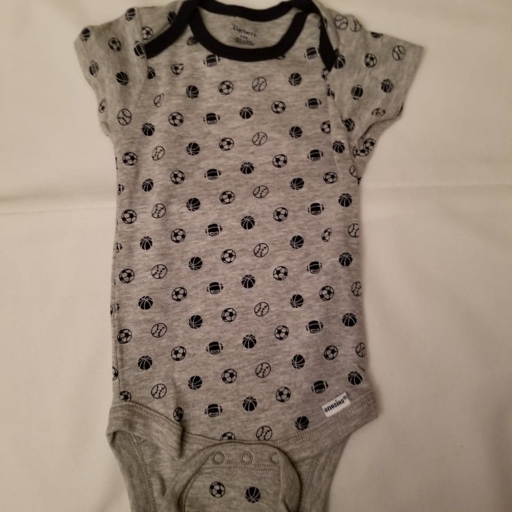 Bodysuits - Picture 3 of 6